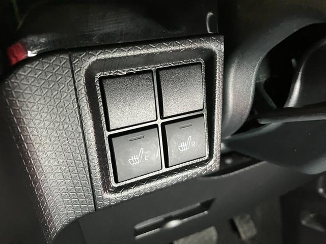 タント カスタムＲＳ　サポカーＳワイド適合　ミラクルオープンドア　両側オートスライドドア　電動パーキングブレーキ　ステアリングスイッチ　シートヒーター　オートエアコン　コーナーセンサー　キーフリー（18枚目）