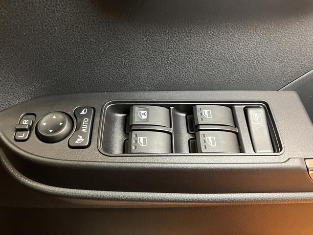 タント カスタムＲＳ　サポカーＳワイド適合　ミラクルオープンドア　両側オートスライドドア　電動パーキングブレーキ　ステアリングスイッチ　シートヒーター　オートエアコン　コーナーセンサー　キーフリー（19枚目）