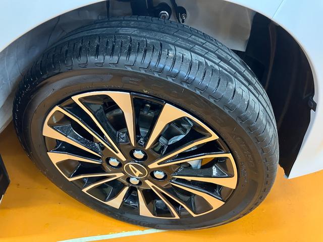 タント カスタムＲＳ　サポカーＳワイド適合　ミラクルオープンドア　両側オートスライドドア　電動パーキングブレーキ　ステアリングスイッチ　シートヒーター　オートエアコン　コーナーセンサー　キーフリー（25枚目）