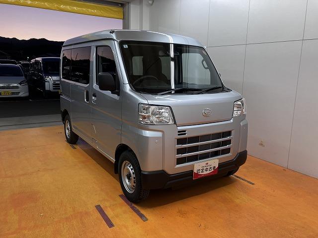 ハイゼットカーゴ ＤＸ　サポカーＳワイド適合　ラジオ　エアコン　アクセサリーソケット　コーナーセンサー　アイドリングストップ　光軸調整ダイヤル　横滑り防止機能　誤発進抑制機能　パワーウインドウ　キーレス（7枚目）