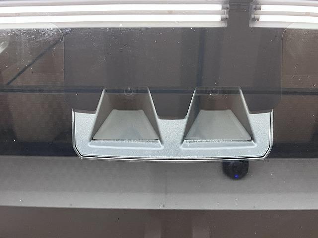 ハイゼットカーゴ ＤＸ　サポカーＳワイド適合　ラジオ　エアコン　アクセサリーソケット　コーナーセンサー　アイドリングストップ　光軸調整ダイヤル　横滑り防止機能　誤発進抑制機能　パワーウインドウ　キーレス（23枚目）