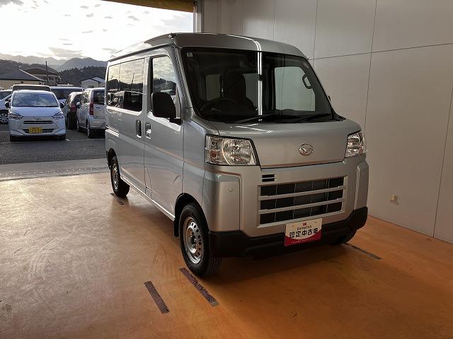 ハイゼットカーゴ ＤＸ　サポカーＳワイド適合　ラジオ　エアコン　アクセサリーソケット　コーナーセンサー　アイドリングストップ　光軸調整ダイヤル　横滑り防止機能　誤発進抑制機能　パワーウインドウ　キーレス（7枚目）