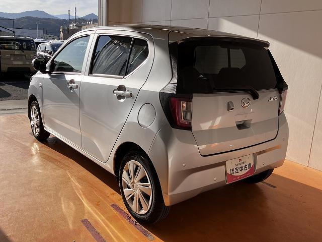 ミライース Ｘ　ＳＡＩＩＩ　サポカーＳワイド適合　エアコン　Ｂカメラ　コーナーセンサー　光軸調整ダイヤル　オートハイビーム　アイドリングストップ　横滑り防止機能　誤発進抑制機能　電動格納ミラー　パワーウインドウ　キーレス（6枚目）