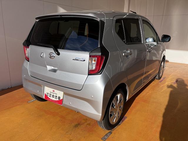 ミライース Ｘ　ＳＡＩＩＩ　サポカーＳワイド適合　エアコン　Ｂカメラ　コーナーセンサー　光軸調整ダイヤル　オートハイビーム　アイドリングストップ　横滑り防止機能　誤発進抑制機能　電動格納ミラー　パワーウインドウ　キーレス（8枚目）