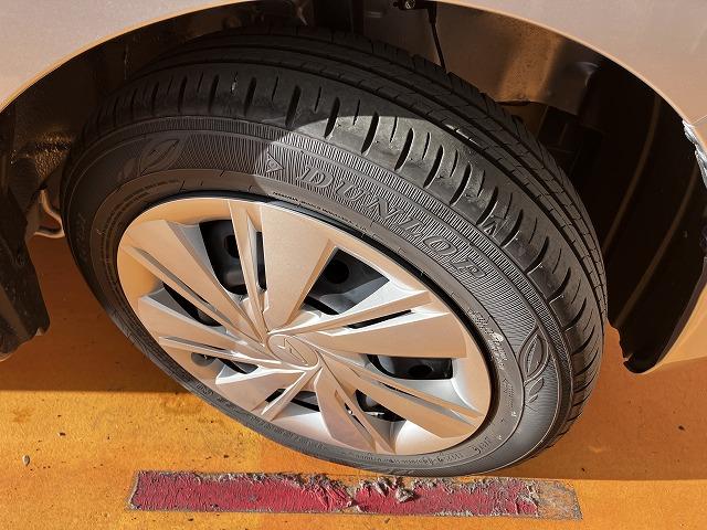 ミライース Ｘ　ＳＡＩＩＩ　サポカーＳワイド適合　エアコン　Ｂカメラ　コーナーセンサー　光軸調整ダイヤル　オートハイビーム　アイドリングストップ　横滑り防止機能　誤発進抑制機能　電動格納ミラー　パワーウインドウ　キーレス（23枚目）