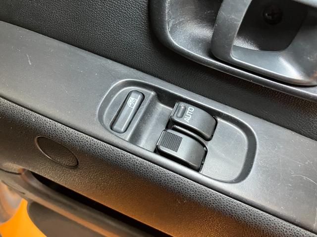 ハイゼットカーゴ クルーズターボＳＡＩＩＩ　サポカーＳワイド適合　両側スライドドア　オーディオ　エアコン　アイドリングストップ　光軸調整ダイヤル　オートハイビーム　横滑り防止機能　誤発進抑制機能　電動格納ミラー　パワーウインドウ　キーレス（17枚目）