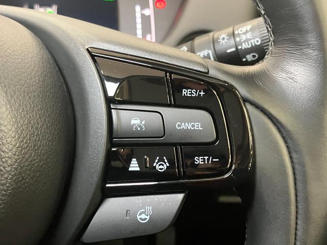 フィット ｅ：ＨＥＶリュクス　ハイブリッド　衝突被害軽減ブレーキシステム　ドラレコ　全周囲カメラ　ステアリングヒーター　ワイヤレス充電器　シートヒーター　全車速追従機能付ＡＣＣ　電動パーキングブレーキ　ＵＳＢ接続端子（17枚目）