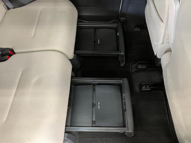 ムーヴキャンバス Ｇメイクアップリミテッド　ＳＡＩＩＩ　サポカーＳワイド適合　パノラマモニター対応　両側オートスライドドア　ステアリングスイッチ　ＵＳＢ接続端子　Ｐスタート　オートハイビーム　ＥＴＣ　置きラクボックス　キーフリー（22枚目）