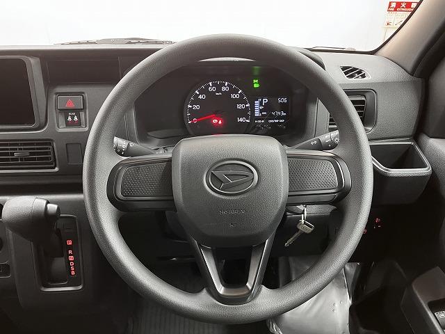 ハイゼットカーゴ ＤＸ　サポカーＳワイド適合　エアコン　アクセサリーソケット　コーナーセンサー　アイドリングストップ　光軸調整ダイヤル　横滑り防止機能　誤発進抑制機能　パワーウインドウ　キーレス（14枚目）