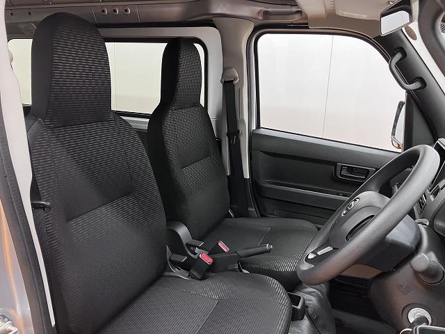 ハイゼットカーゴ ＤＸ　サポカーＳワイド適合　エアコン　アクセサリーソケット　コーナーセンサー　アイドリングストップ　光軸調整ダイヤル　横滑り防止機能　誤発進抑制機能　パワーウインドウ　キーレス（18枚目）