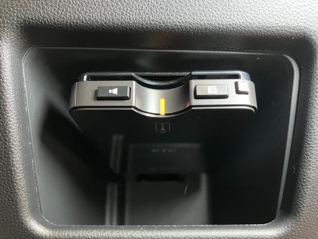 ムーヴキャンバス Ｘメイクアップリミテッド　ＳＡＩＩＩ　サポカーＳワイド適合　ドラレコ　パノラマモニター対応　両側オートスライドドア　ステアリングスイッチ　ＵＳＢ接続端子　Ｐスタート　オートハイビーム　ＥＴＣ　置きラクボックス　キーフリー（18枚目）