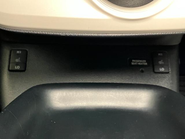 プリウス Ｓツーリングセレクション　衝突被害軽減ブレーキシステム　ハイブリッド　ドラレコ　クルーズコントロール　ステアリングスイッチ　Ｂカメラ　Ｐスタート　オートハイビーム　ＥＴＣ　シートヒーター　キーフリー（19枚目）