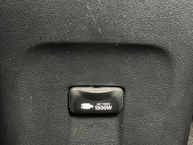 プリウス Ｓツーリングセレクション　衝突被害軽減ブレーキシステム　ハイブリッド　ドラレコ　クルーズコントロール　ステアリングスイッチ　Ｂカメラ　Ｐスタート　オートハイビーム　ＥＴＣ　シートヒーター　キーフリー（22枚目）