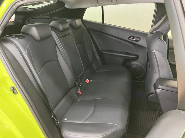 プリウス Ｓツーリングセレクション　衝突被害軽減ブレーキシステム　ハイブリッド　ドラレコ　クルーズコントロール　ステアリングスイッチ　Ｂカメラ　Ｐスタート　オートハイビーム　ＥＴＣ　シートヒーター　キーフリー（25枚目）