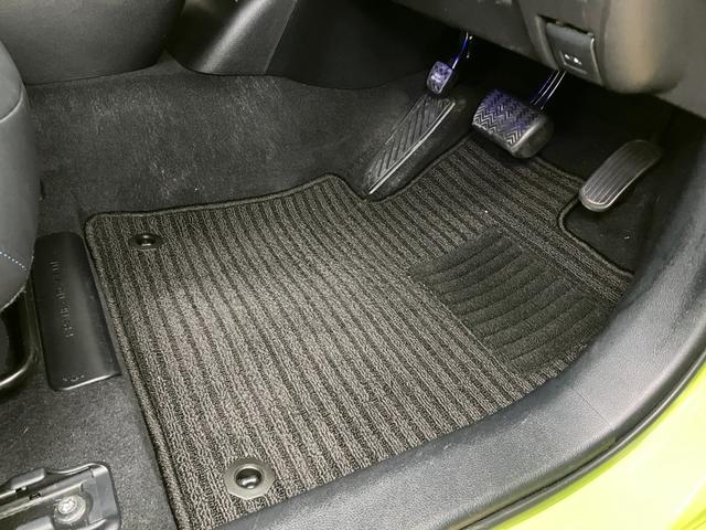 プリウス Ｓツーリングセレクション　衝突被害軽減ブレーキシステム　ハイブリッド　ドラレコ　クルーズコントロール　ステアリングスイッチ　Ｂカメラ　Ｐスタート　オートハイビーム　ＥＴＣ　シートヒーター　キーフリー（26枚目）