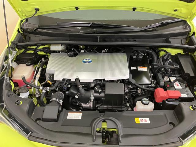 プリウス Ｓツーリングセレクション　衝突被害軽減ブレーキシステム　ハイブリッド　ドラレコ　クルーズコントロール　ステアリングスイッチ　Ｂカメラ　Ｐスタート　オートハイビーム　ＥＴＣ　シートヒーター　キーフリー（29枚目）