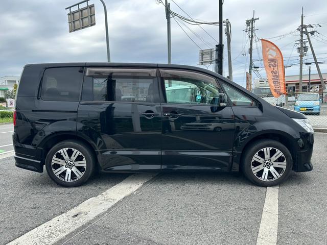 デリカＤ：５ Ｃ２　Ｇ　プレミアム　ＨＩＤヘッドライト　両側電動スライドドア　パワーバックドア　クルーズコントロール　パドルシフト　バックカメラ　オートライト　スマートキー　純正アルミホイール（8枚目）