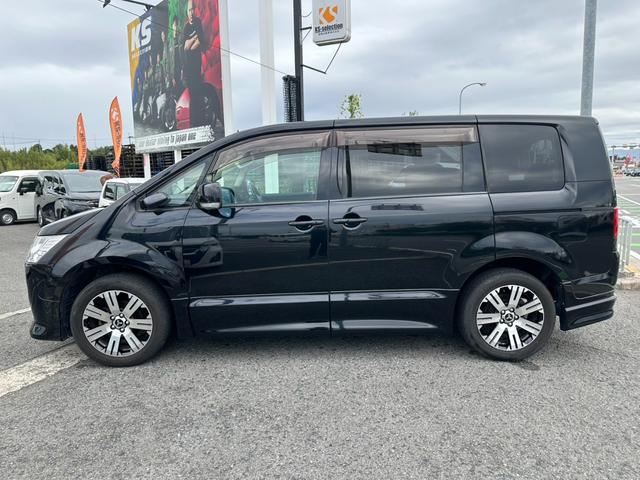 デリカＤ：５ Ｃ２　Ｇ　プレミアム　ＨＩＤヘッドライト　両側電動スライドドア　パワーバックドア　クルーズコントロール　パドルシフト　バックカメラ　オートライト　スマートキー　純正アルミホイール（10枚目）