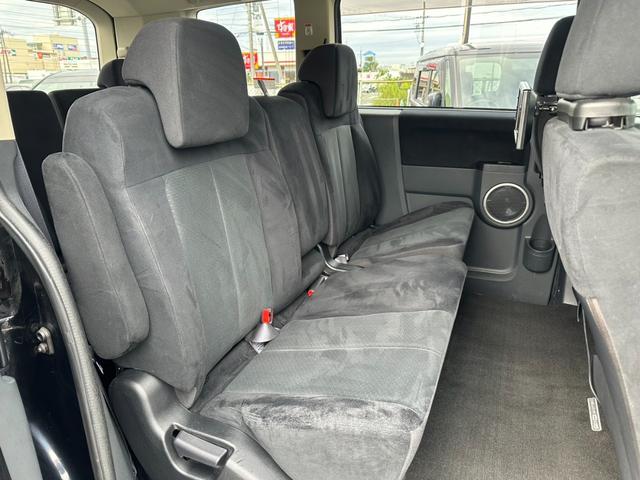 デリカＤ：５ Ｃ２　Ｇ　プレミアム　ＨＩＤヘッドライト　両側電動スライドドア　パワーバックドア　クルーズコントロール　パドルシフト　バックカメラ　オートライト　スマートキー　純正アルミホイール（13枚目）