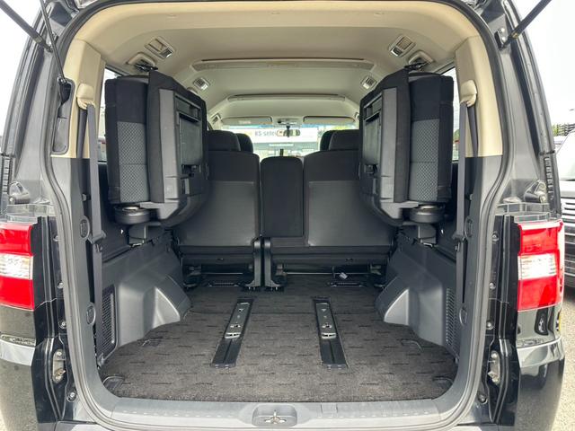 デリカＤ：５ Ｃ２　Ｇ　プレミアム　ＨＩＤヘッドライト　両側電動スライドドア　パワーバックドア　クルーズコントロール　パドルシフト　バックカメラ　オートライト　スマートキー　純正アルミホイール（16枚目）