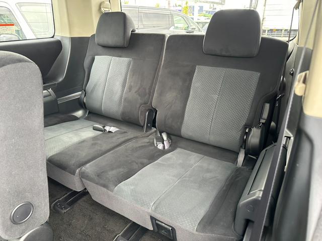 デリカＤ：５ Ｃ２　Ｇ　プレミアム　ＨＩＤヘッドライト　両側電動スライドドア　パワーバックドア　クルーズコントロール　パドルシフト　バックカメラ　オートライト　スマートキー　純正アルミホイール（17枚目）