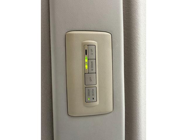 デリカＤ：５ Ｃ２　Ｇ　プレミアム　ＨＩＤヘッドライト　両側電動スライドドア　パワーバックドア　クルーズコントロール　パドルシフト　バックカメラ　オートライト　スマートキー　純正アルミホイール（23枚目）