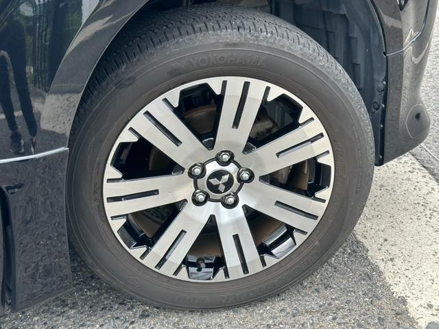 デリカＤ：５ Ｃ２　Ｇ　プレミアム　ＨＩＤヘッドライト　両側電動スライドドア　パワーバックドア　クルーズコントロール　パドルシフト　バックカメラ　オートライト　スマートキー　純正アルミホイール（66枚目）