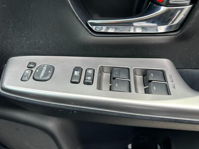 プリウスアルファ S 社外ナビ バックモニター 社外19インチアルミホイール ETC オートライト スマートキー プッシュスタート 地デジTV ドライブレコーダー フロントフォグランプ(34枚目)