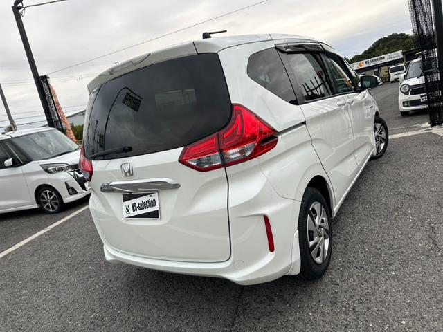 フリードハイブリッド ハイブリッド・Ｇホンダセンシング　両側電動スライドドア　クルーズコントロール　バックカメラ　Ｂｌｕｅｔｏｏｔｈオーディオ　　ＥＴＣ　ドライブレコーダー　オートライト　パワーウィンドウ　プッシュスタート　スマートキー（5枚目）