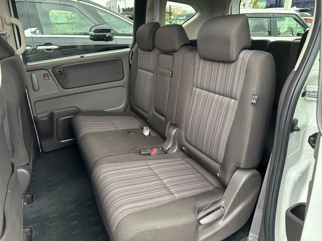 フリードハイブリッド ハイブリッド・Ｇホンダセンシング　両側電動スライドドア　クルーズコントロール　バックカメラ　Ｂｌｕｅｔｏｏｔｈオーディオ　　ＥＴＣ　ドライブレコーダー　オートライト　パワーウィンドウ　プッシュスタート　スマートキー（18枚目）