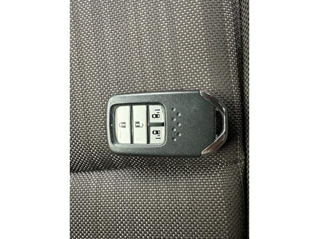 フリードハイブリッド ハイブリッド・Ｇホンダセンシング　両側電動スライドドア　クルーズコントロール　バックカメラ　Ｂｌｕｅｔｏｏｔｈオーディオ　　ＥＴＣ　ドライブレコーダー　オートライト　パワーウィンドウ　プッシュスタート　スマートキー（44枚目）