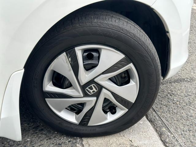 フリードハイブリッド ハイブリッド・Ｇホンダセンシング　両側電動スライドドア　クルーズコントロール　バックカメラ　Ｂｌｕｅｔｏｏｔｈオーディオ　　ＥＴＣ　ドライブレコーダー　オートライト　パワーウィンドウ　プッシュスタート　スマートキー（66枚目）