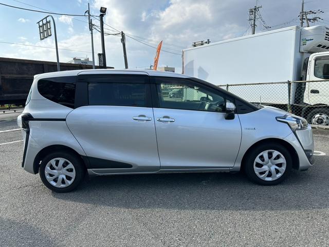 シエンタ ハイブリッドＧ　両側電動スライドドア　レーンキープアシスト　衝突軽減ブレーキ　オートマチックハイビーム　シートヒーター　ＥＴＣ　Ｂｌｕｅｔｏｏｔｈ　バックカメラ　プッシュスタート　スマートキー　パワーウィンドウ（8枚目）