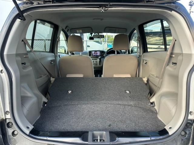 ２列目シートを倒すとトランク内が更に広く使って頂けます♪