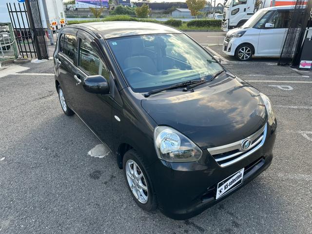 運転席側　前右斜め前を少し上からご確認ください♪フロントグリルや天井もご確認下さい☆