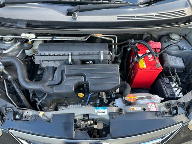 エンジンルームもご確認下さいね♪経年劣化もあるのが中古車ですので、消耗など気になる事は何でもＬＩＮＥから多い合わせ頂ければ状況のご案内や交換のご案内もさせて頂いております☆