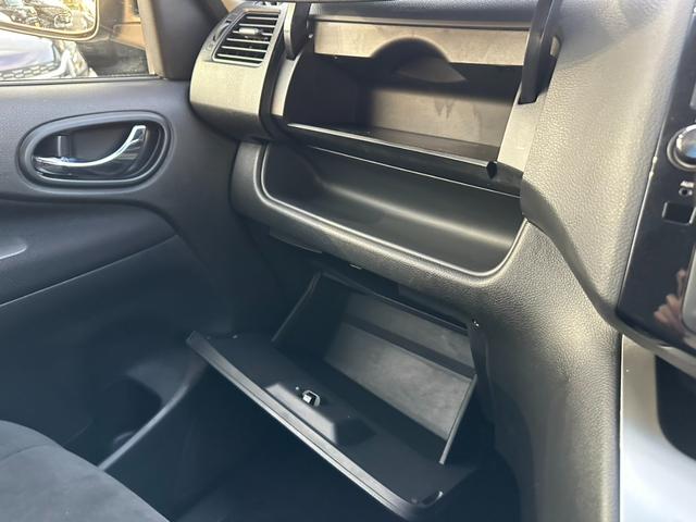 セレナ 　パワースライドドア　バックカメラ　フリップダウンモニター　ＥＴＣ　レーンキープアシスト　スマートキー　プッシュスタート　オートライト　Ｗエアコン　クルーズコントロール　パワーウィンドウ　電動格納ミラー（33枚目）