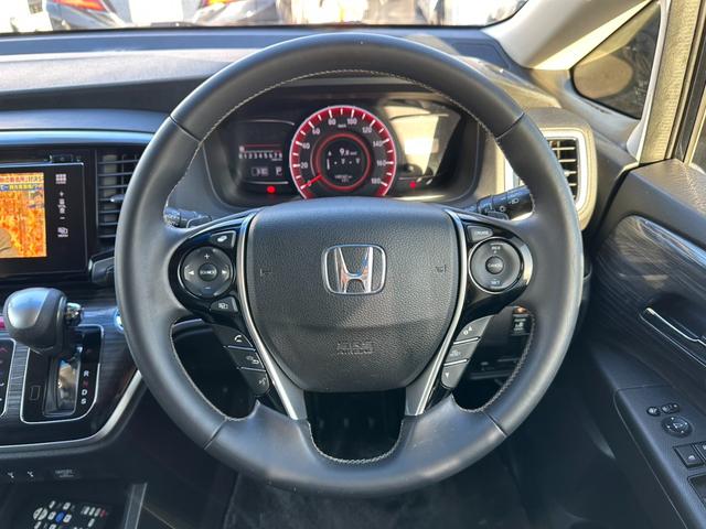 オデッセイ アブソルート・EX ワンオーナー ブラインドスポットモニター あんしんパッケージ フリップダウンモニター LEDヘッドライト 両側電動スライドドア 社外18インチAW ハーフレザーシート オートライト MTモード(21枚目)