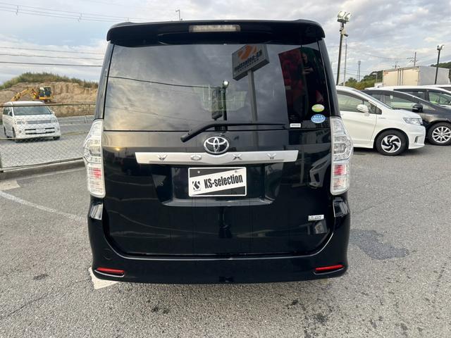 ヴォクシー ZS 煌 両側電動スライドドア フリップダウンモニター ETC オートライト スマートキー パドルシフト バックカメラ Bluetooth プッシュスタート フロントフォグランプ 純正アルミホール(9枚目)