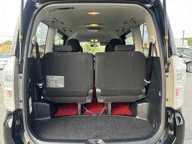 ヴォクシー ZS 煌 両側電動スライドドア フリップダウンモニター ETC オートライト スマートキー パドルシフト バックカメラ Bluetooth プッシュスタート フロントフォグランプ 純正アルミホール(15枚目)