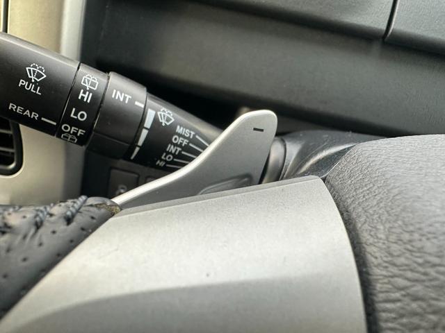 ヴォクシー ZS 煌 両側電動スライドドア フリップダウンモニター ETC オートライト スマートキー パドルシフト バックカメラ Bluetooth プッシュスタート フロントフォグランプ 純正アルミホール(35枚目)