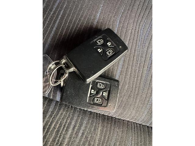 ヴォクシー ZS 煌 両側電動スライドドア フリップダウンモニター ETC オートライト スマートキー パドルシフト バックカメラ Bluetooth プッシュスタート フロントフォグランプ 純正アルミホール(42枚目)