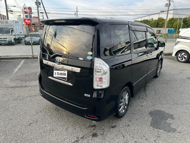 ヴォクシー ZS 煌 両側電動スライドドア フリップダウンモニター ETC オートライト スマートキー パドルシフト バックカメラ Bluetooth プッシュスタート フロントフォグランプ 純正アルミホール(52枚目)