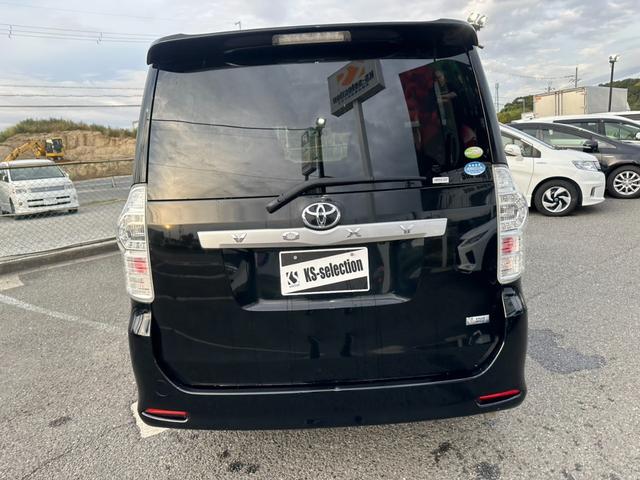 ヴォクシー ZS 煌 両側電動スライドドア フリップダウンモニター ETC オートライト スマートキー パドルシフト バックカメラ Bluetooth プッシュスタート フロントフォグランプ 純正アルミホール(53枚目)