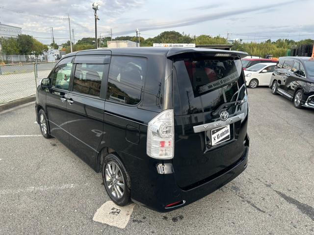 ヴォクシー ZS 煌 両側電動スライドドア フリップダウンモニター ETC オートライト スマートキー パドルシフト バックカメラ Bluetooth プッシュスタート フロントフォグランプ 純正アルミホール(56枚目)