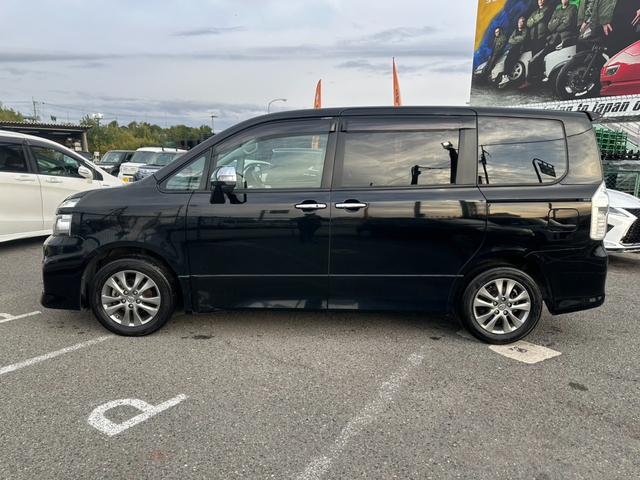 ヴォクシー ZS 煌 両側電動スライドドア フリップダウンモニター ETC オートライト スマートキー パドルシフト バックカメラ Bluetooth プッシュスタート フロントフォグランプ 純正アルミホール(57枚目)