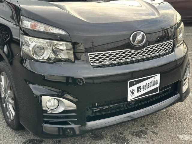 ヴォクシー ZS 煌 両側電動スライドドア フリップダウンモニター ETC オートライト スマートキー パドルシフト バックカメラ Bluetooth プッシュスタート フロントフォグランプ 純正アルミホール(63枚目)