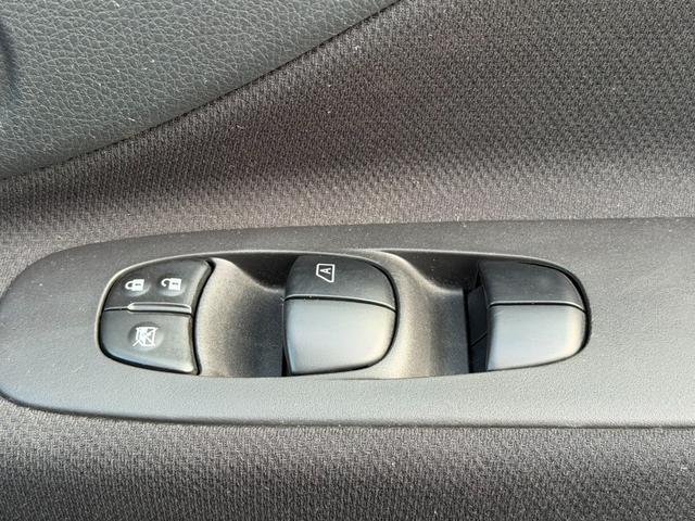 セレナ 20X S-ハイブリッド 両側電動スライドドア バックカメラ ETC オートライト クルーズコントロール オートライト スマートキー フォグランプ プッシュスタート Wエアコン(42枚目)