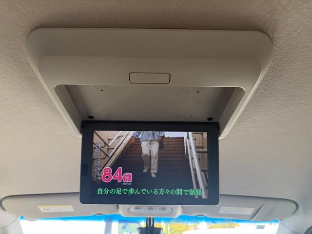 セレナ ライダー　ブラックライン　Ｓ－ハイブリッド　両側電動スライドドア　フリップダウンモニター　アラウンドビューモニター　ＥＴＣ　Ｂｌｕｅｔｏｏｔｈオーディオ　クルーズコントロール　オートライト　オーテックアルミホイール　フロントフォグランプ（22枚目）