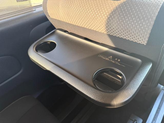 セレナ ライダー　ブラックライン　Ｓ－ハイブリッド　両側電動スライドドア　フリップダウンモニター　アラウンドビューモニター　ＥＴＣ　Ｂｌｕｅｔｏｏｔｈオーディオ　クルーズコントロール　オートライト　オーテックアルミホイール　フロントフォグランプ（24枚目）